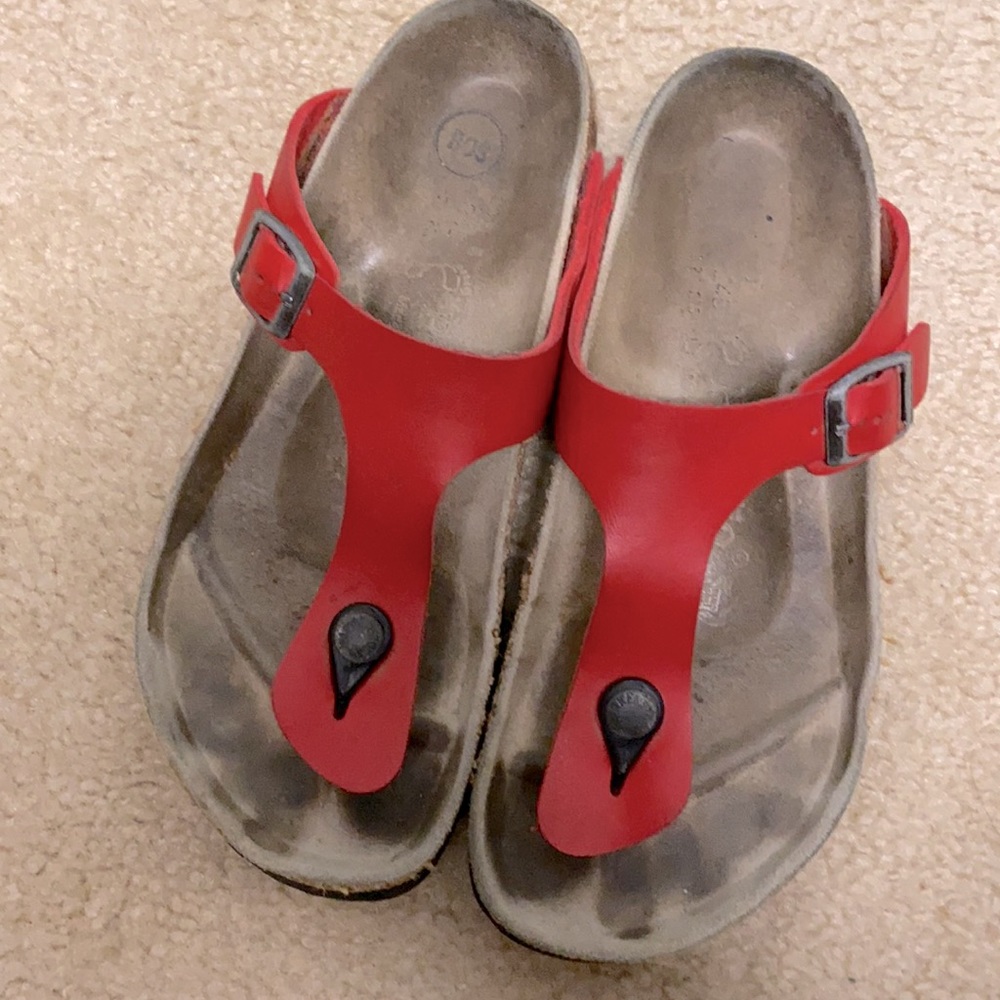 Birkenstock’s red 38